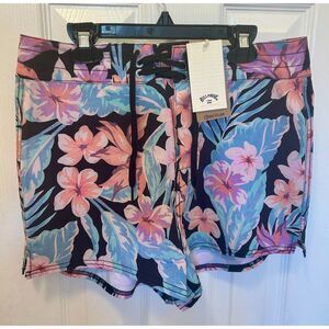 NWT Billabong Boardshorts Women's size 7 Floral Pattern Multicolor